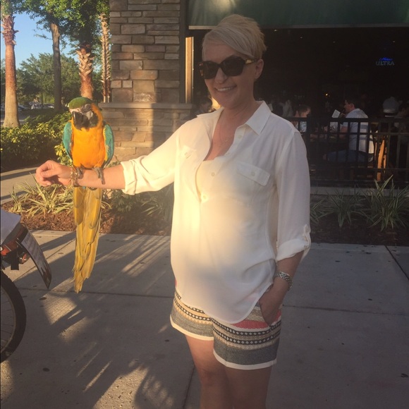 Bookmark my closet by liking this post! - Picture 3 of 8